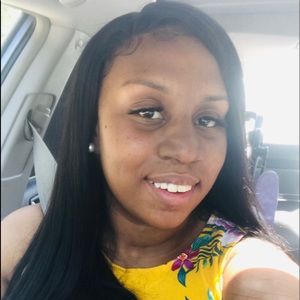 Meet your Posher, Cierra